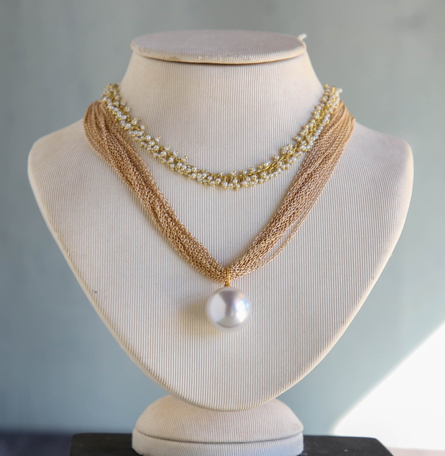 Halo Pendant in Gold